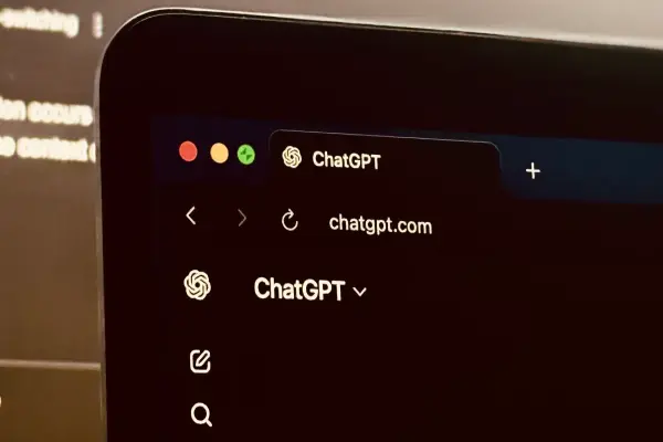 Các nhà sản xuất ChatGPT và Gemini bị điều tra về nguy cơ chatbot AI đối với trẻ em